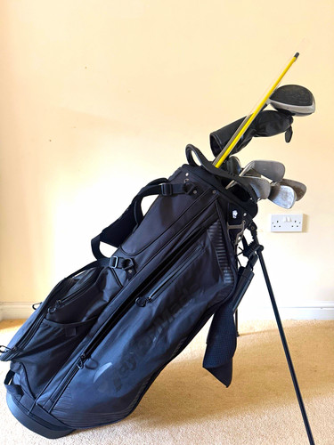 Taylor made black golf stand - golf,